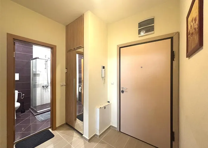 Mladost Near Metro Mladost 3 & Airport Lejlighed