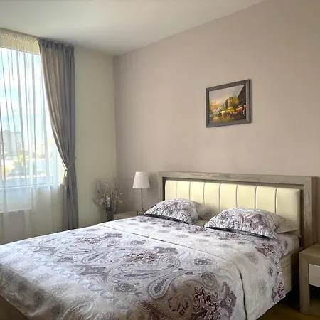 Mladost דירה *