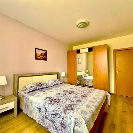 Appartamento Mladost Near Metro Mladost 3 & Airport Sofia