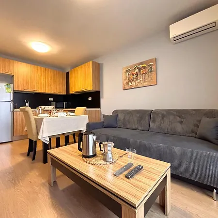 Mladost Near Metro Mladost 3 & Airport * Szófia