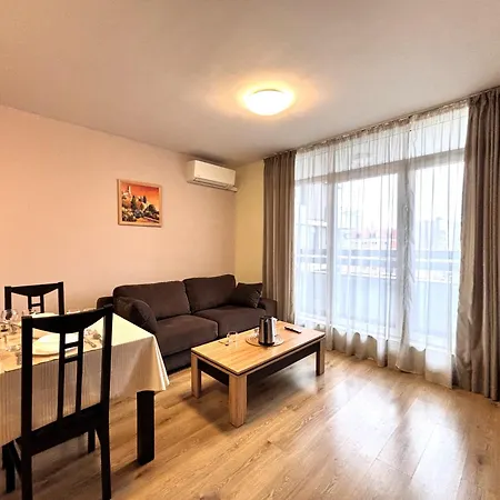 Mladost Near Metro Mladost 3 & Airport Apartman Szófia