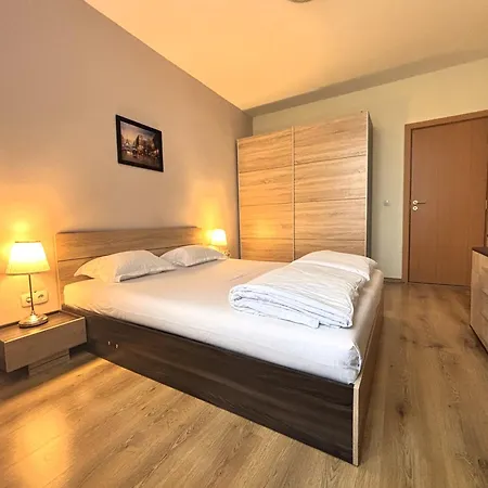 Mladost Near Metro Mladost 3 & Airport Apartmán Sofie