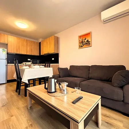 Mladost Near Metro Mladost 3 & Airport * Szófia