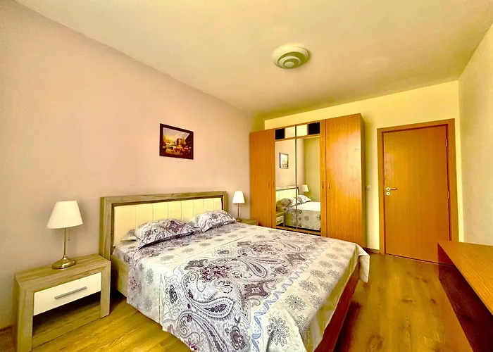 Mladost Near Metro Mladost 3 & Airport Appartement