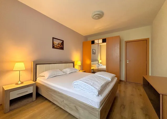 Appartement Mladost Near Metro Mladost 3 & Airport Sofia