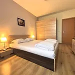 Mladost Near Metro Mladost 3 & Airport Appartement Sofia