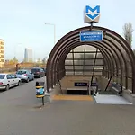 Mladost Near Metro Mladost 3 & Airport Appartement *