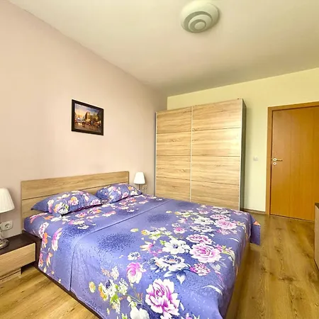 Mladost Near Metro Mladost 3 & Airport * 索菲亞